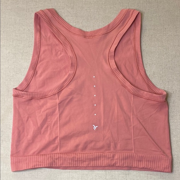 Old Navy Pink Ribbed Athletic Seamless Crop Tank Top - Picture 3 of 3